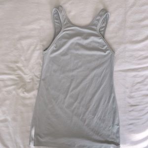 Lulu tank size 6 excellent condition high neckline